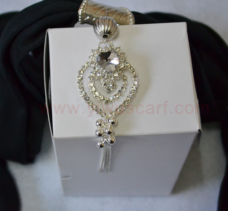 Pendant Scarves Manufacturers