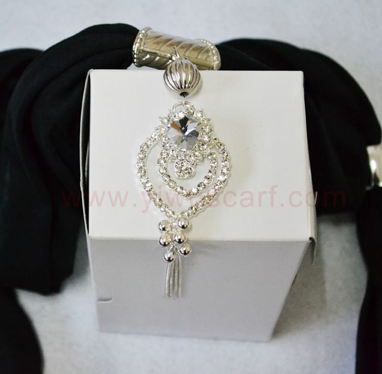 Pendant Scarves Manufacturers