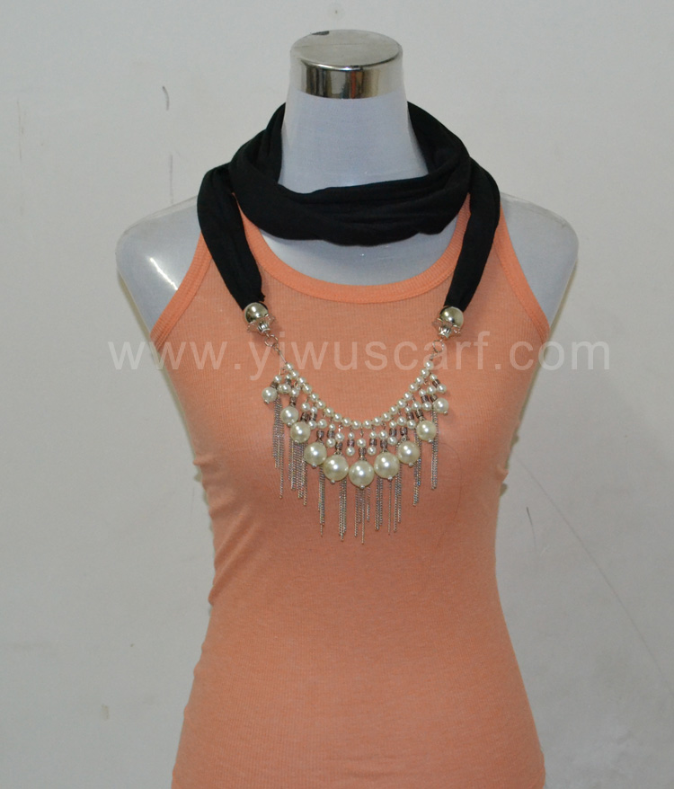 Pearl Pendants Scarf