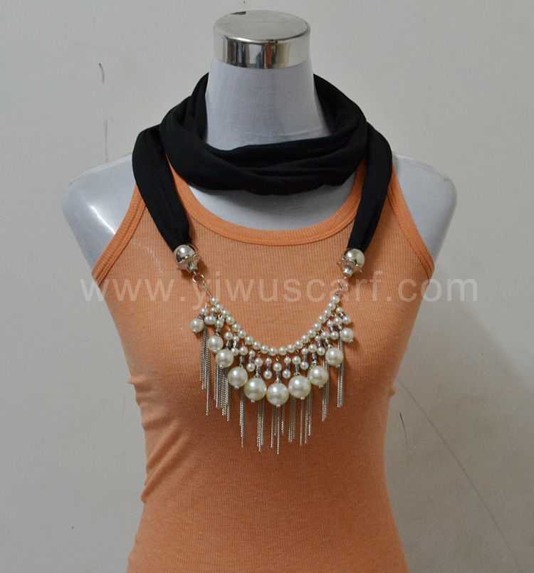 Pearl Pendants Scarf