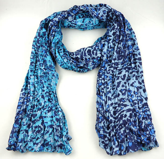 fold leoprad scarf