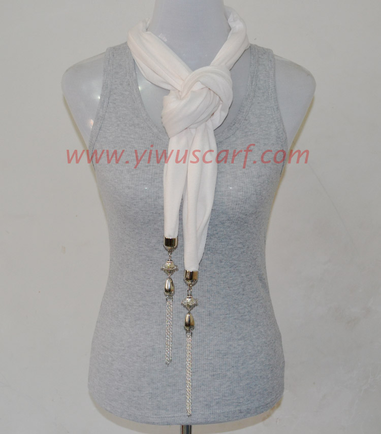 wholesale pendant scarves uk
