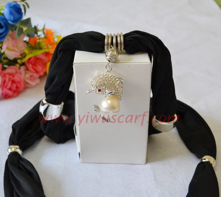 England Pendant scarves