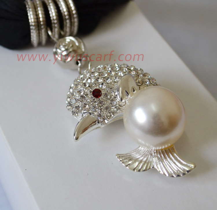 England Pendant scarves