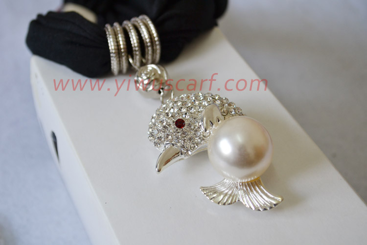 England Pendant scarves