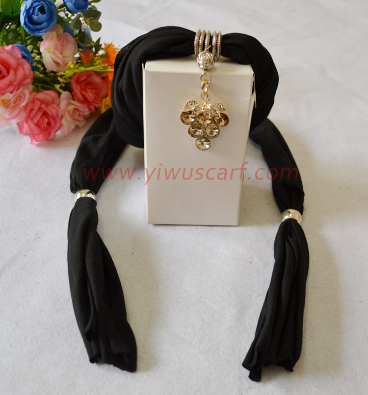 Custom-made pendant scarves