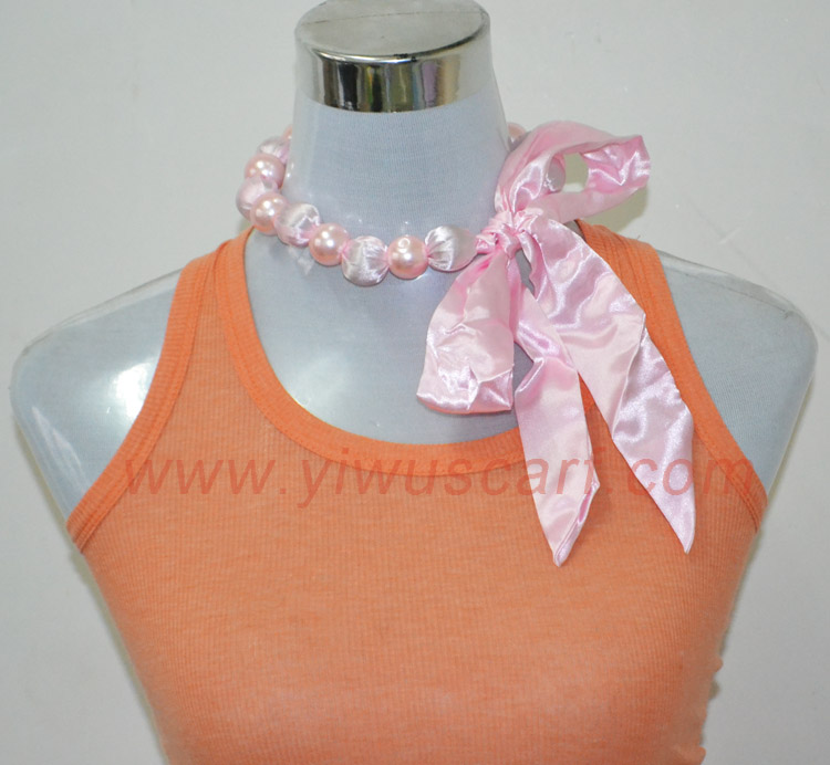 Decorative jewelry necklace