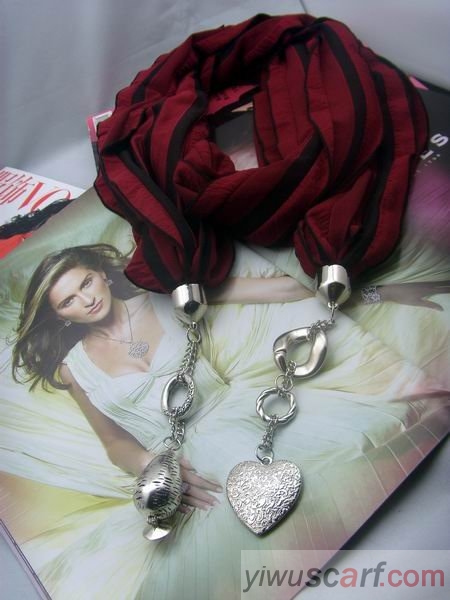 pendant scarf