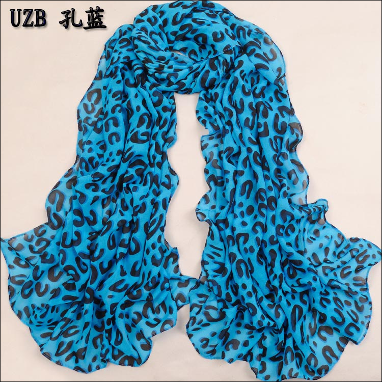 Canada leopard scarf