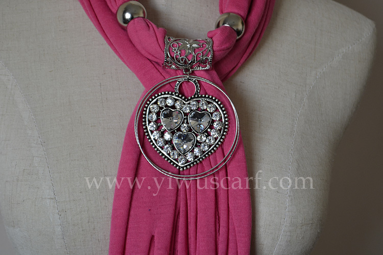 beads pendant scarf