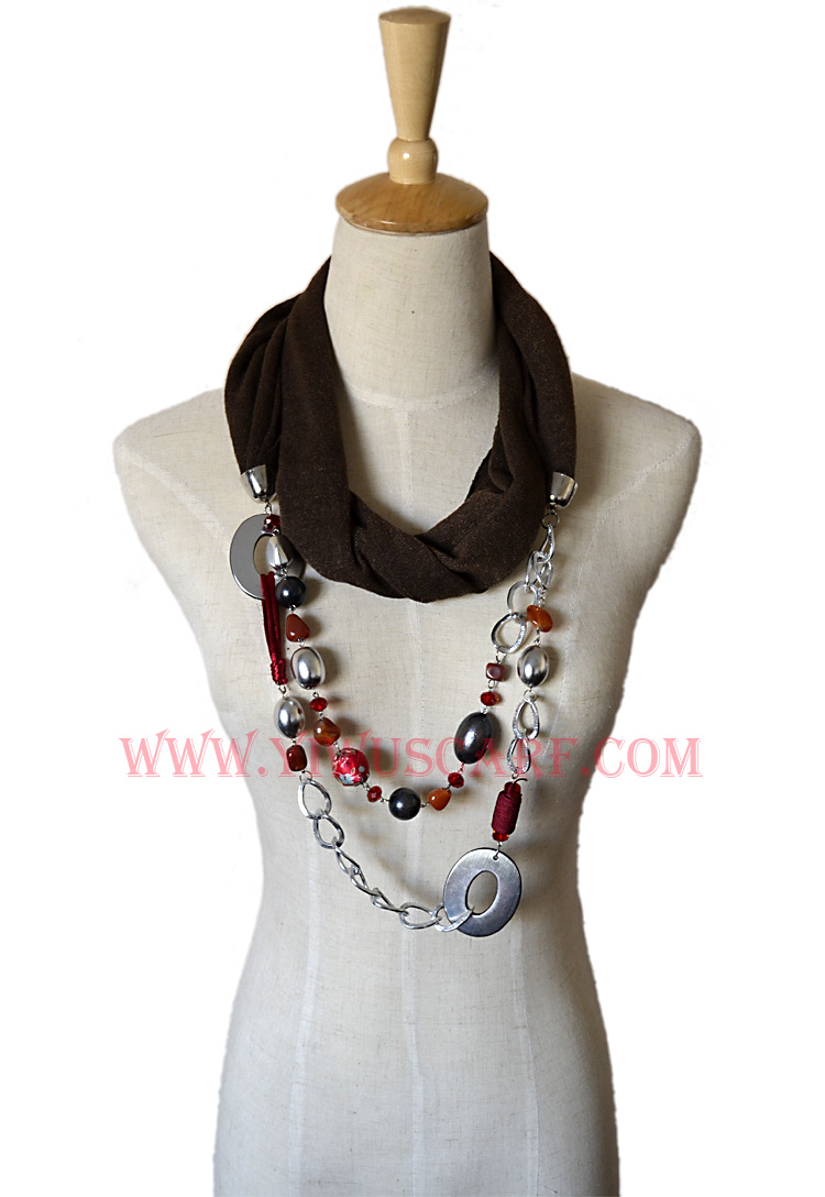 pendant scarf