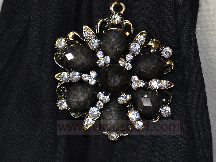 pendant scarves