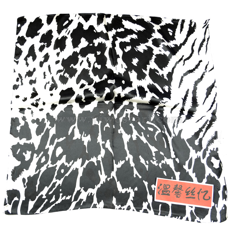 Italian silk scarves Wholesale