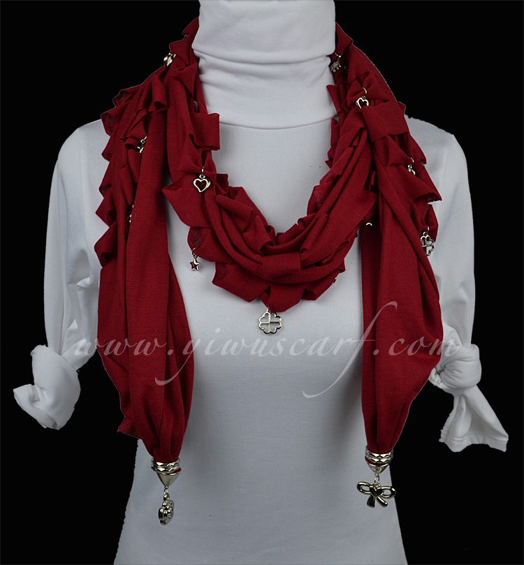 China pendant scarf