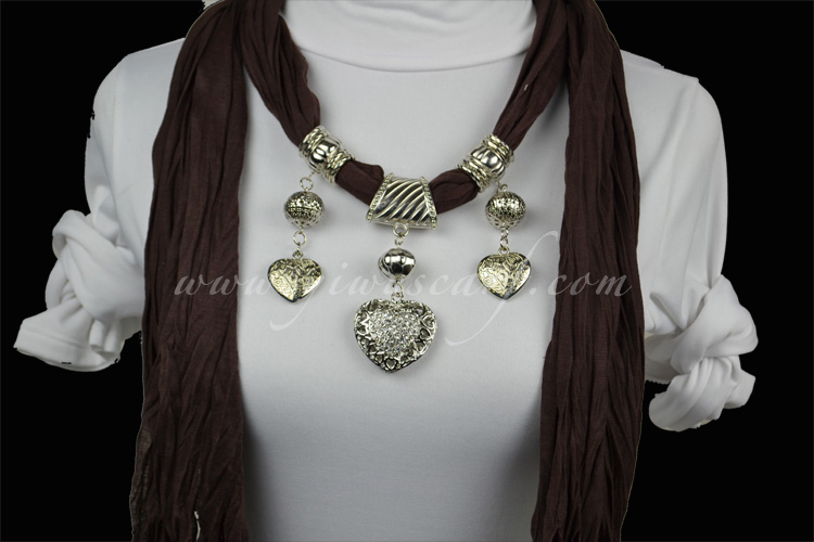 Canada pendant scarves
