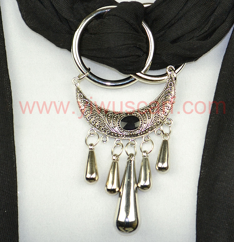 Black wild Pendant Scarf alloy
