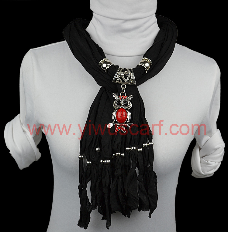 the owl pendant scarf
