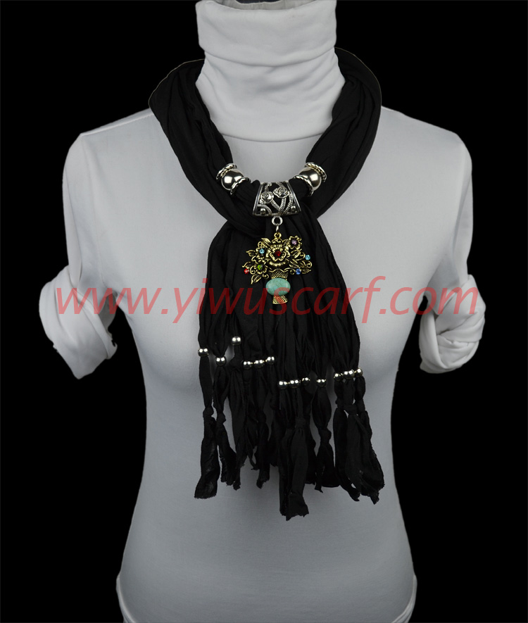scarf pendant 