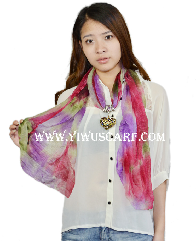 Diamond heart-shaped alloy pendant jewelry scarf