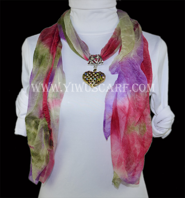 Diamond heart-shaped alloy pendant jewelry scarf