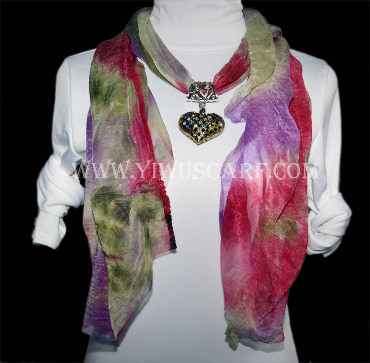 Diamond heart-shaped alloy pendant jewelry scarf