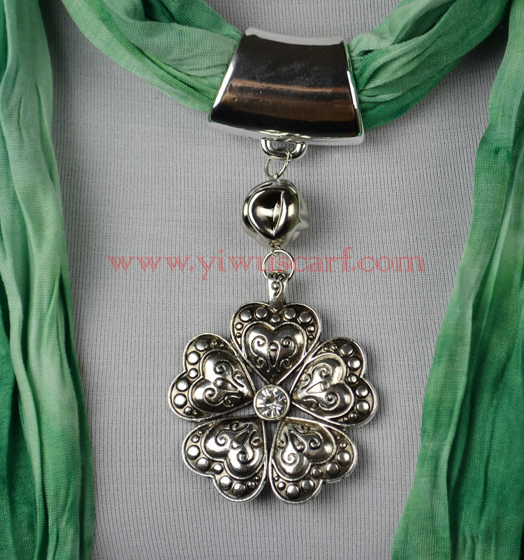 jewelry pendant heart scarf