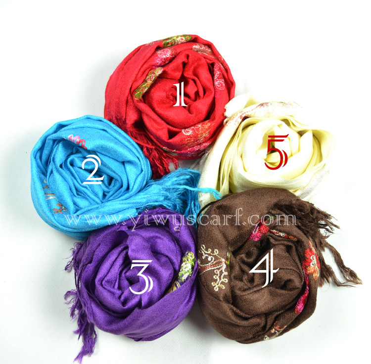 Embroidery cashmere scarf