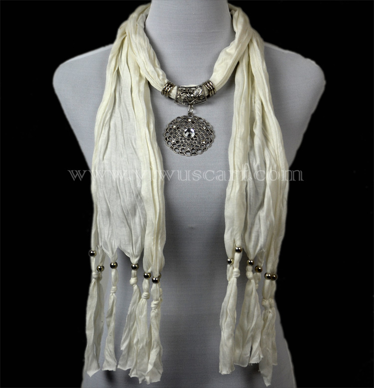 wholesale pendant scarf uk