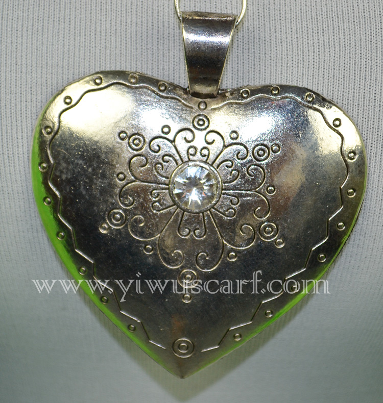 hot polyester heart pendant scarf
