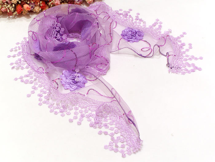 Bud silk scarf triangle