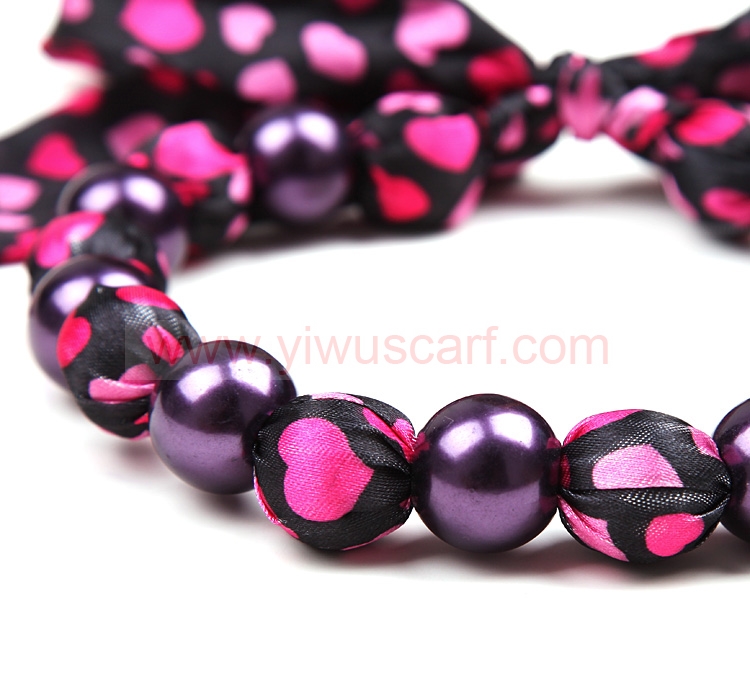 Fashion necklace scarf with pendant
