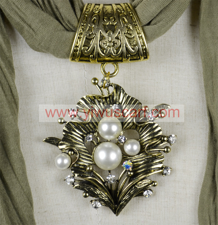 Leaves Pendant Fashion Scarf Army Green Color for Spring
