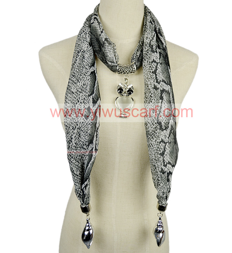 Serpentine pendant jewelry scarf wholesale