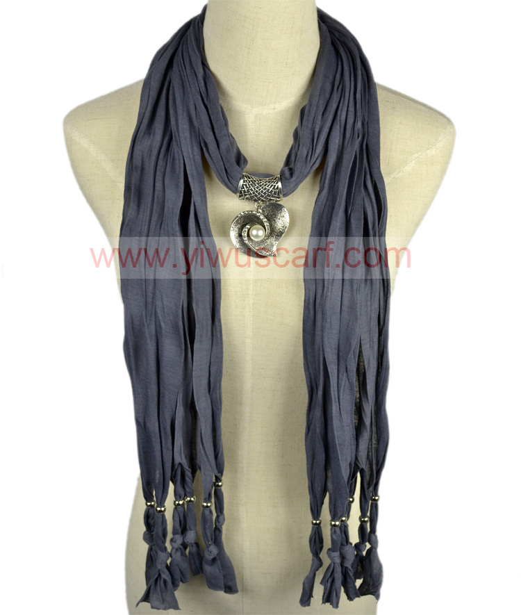 Pendant jewelry for scarf