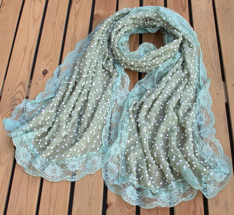 woolen with lace scarf