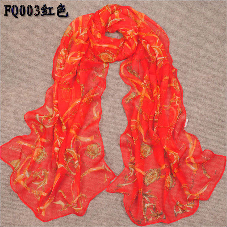 The cheap chain scarf