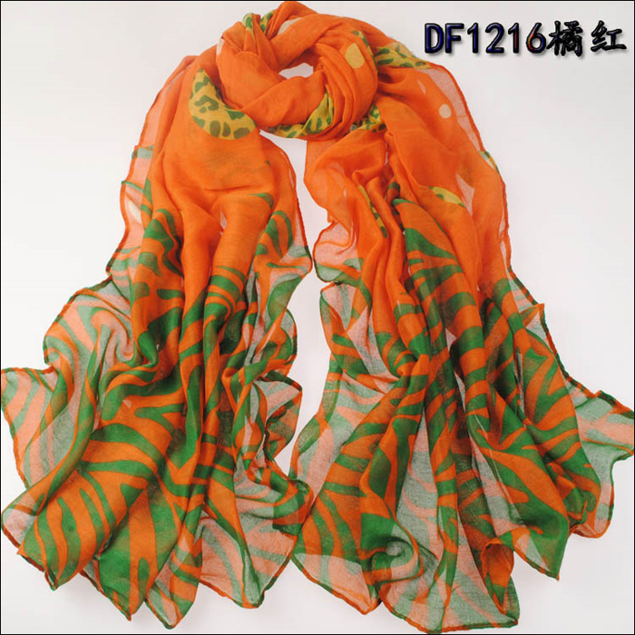 hot selling ladies paris yarn scarf