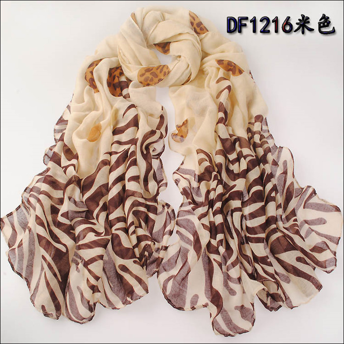 hot selling ladies paris yarn scarf