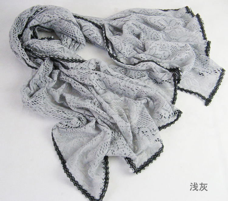 Hemming hollow plain scarves