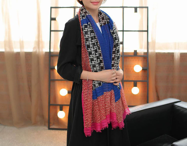 Girls fashionable scarves