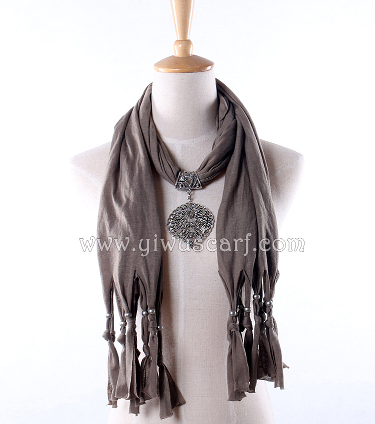 Wholesale women pendant scarf