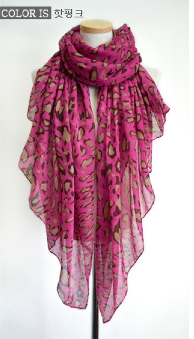 Graffiti pattern printed scarves wholesale women