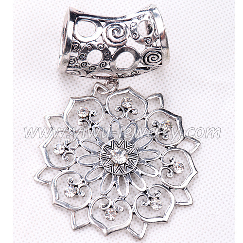 Flower Scarf metal pendant
