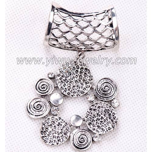Flower shaped alloy pendant scarf accessories