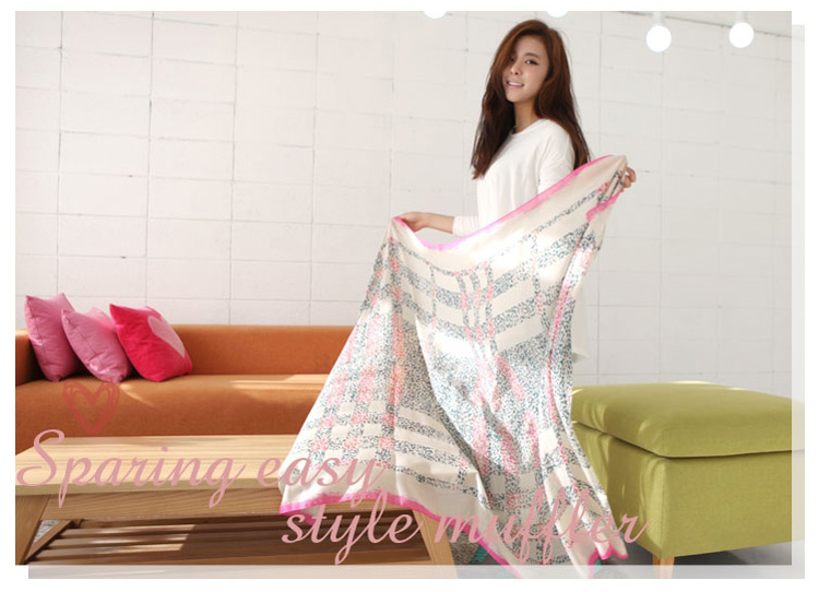Leopard fashion female models plaid scarves