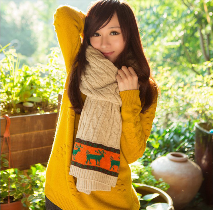 Fashion ladies knitted wool scarf wholesale