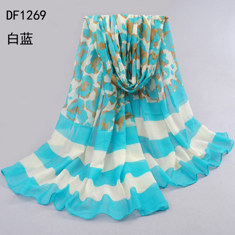 Women warm winter fashion scarf 