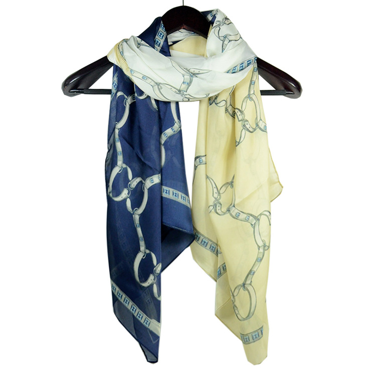 Women silk scarf tying
