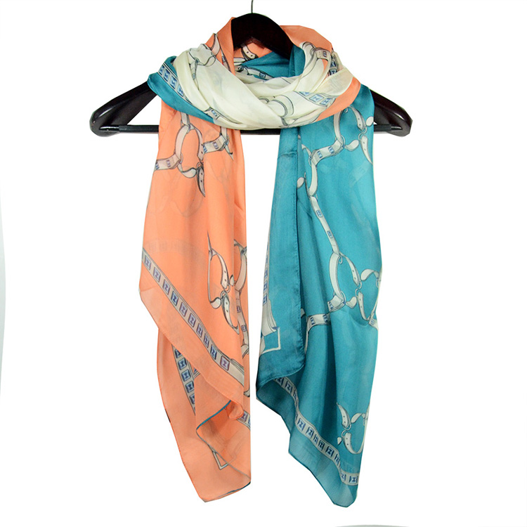 Women silk scarf tying