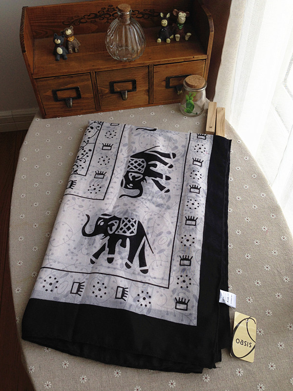 Elephant pattern cotton scarfs